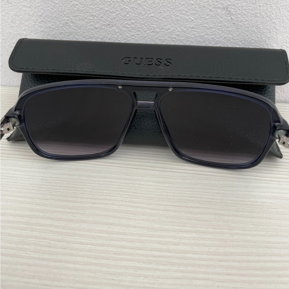 Men’s sunglasses Guess brand